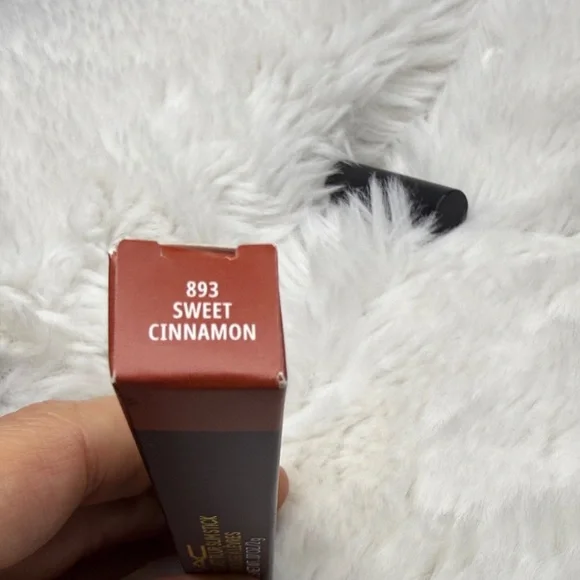 MAC Cosmetics Powder Kiss Velvet Blur Slim Stick Lipstick - Stay Curious - Picture 3 of 3